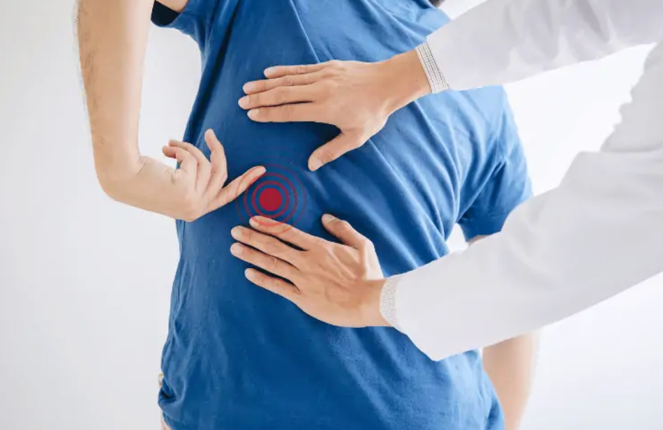 왼쪽 등쪽 통증