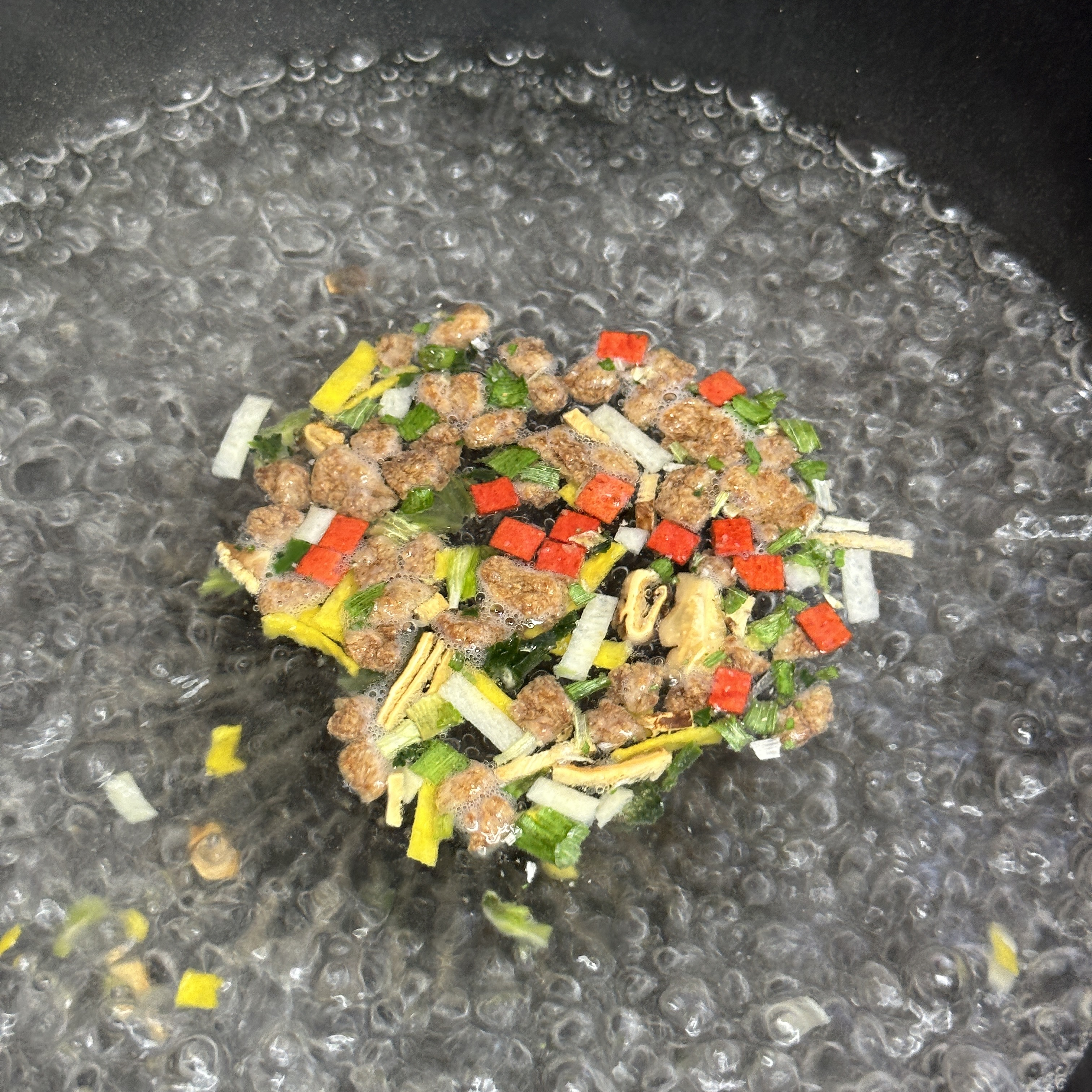 농심_신라면_더레드