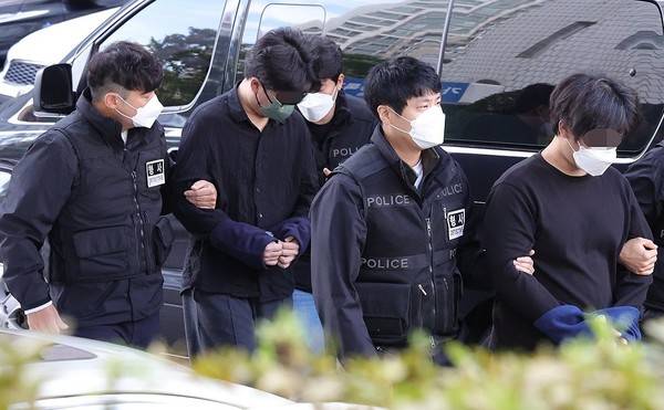 캄보디아 로맨스스캠 조직 구속 TK파 초롱이 문신 조직원 논란