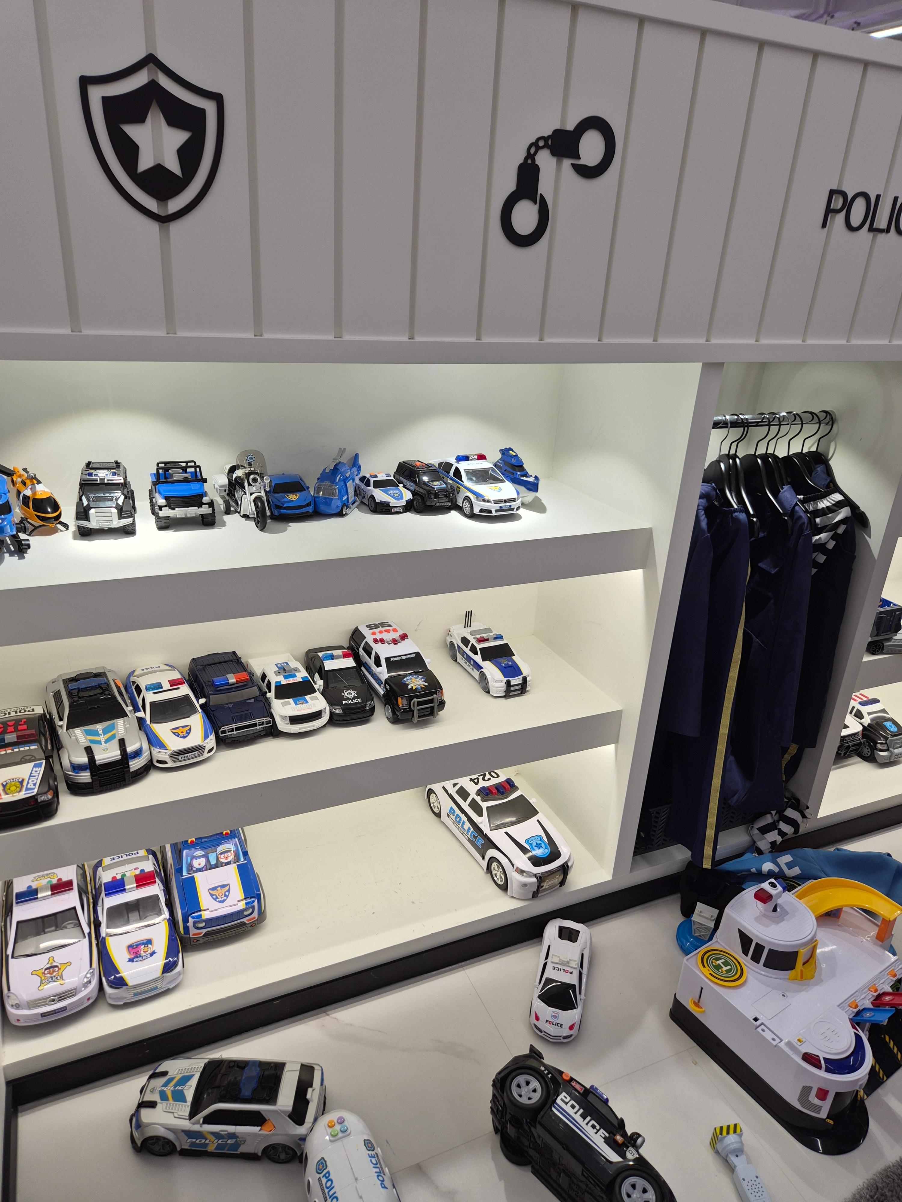 월드킹-김해점-경찰차