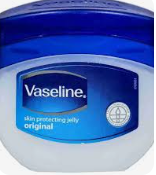 바세린 얼굴에 바르면 생기는 부작용 살펴보기 1