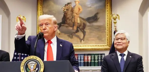 트럼프 반도체 설비 투자 관련 브리핑 참석 이미지