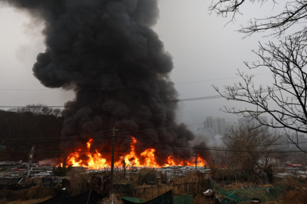 구룡마을 화재, 강남 구룡마을 불, 개포동 화재, 구룡마을 초진, 소방 대응 1단계, 판자촌 화재, 서울 화재 뉴스, 강남 화재 사고, 소방 현장 브리핑, 산불 확산 우려