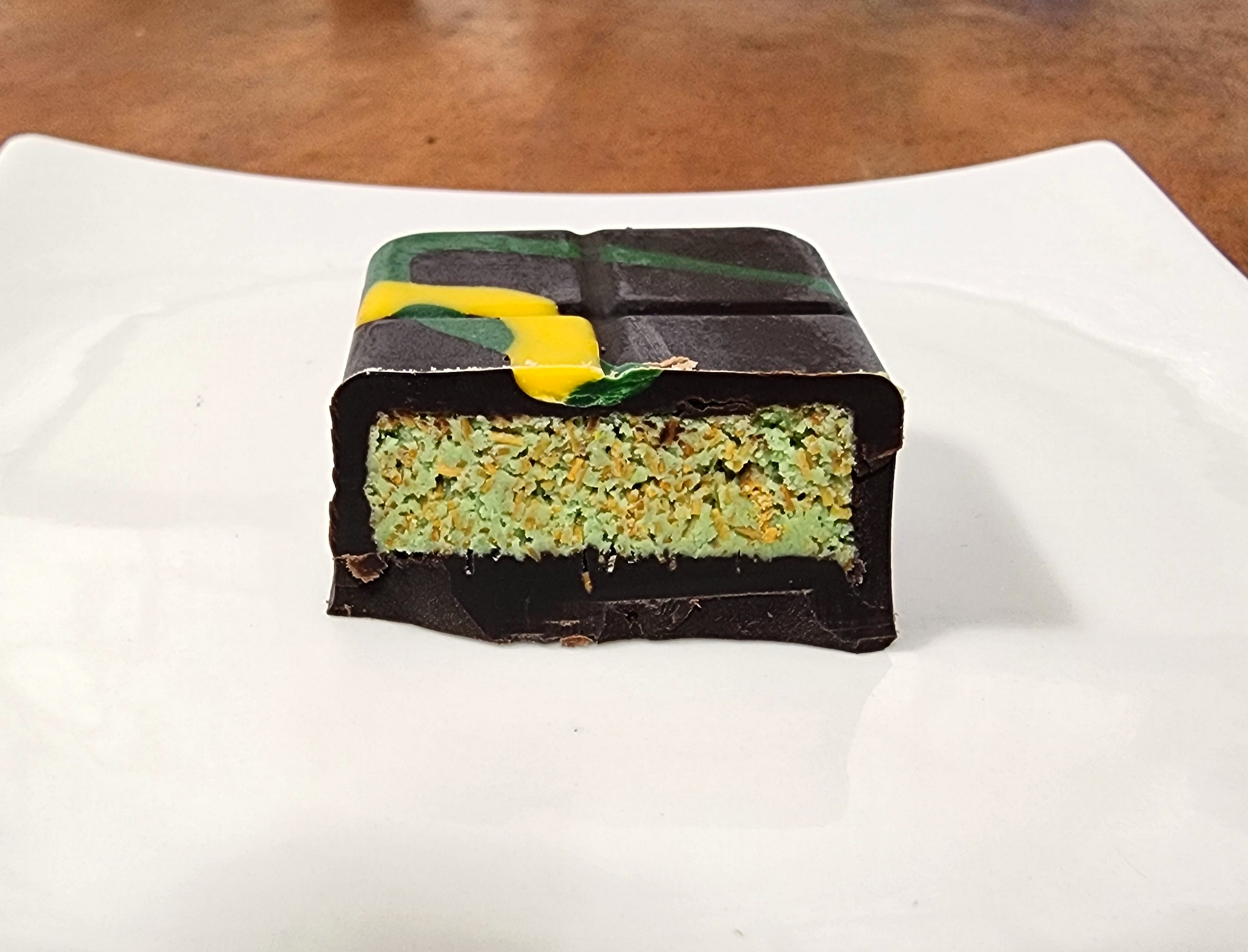 씨유카다이프앤피스타치오초콜릿