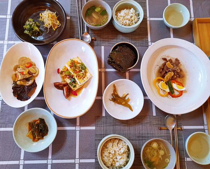 생생정보 밥주는 농촌 민박 아침 밥상 맛집