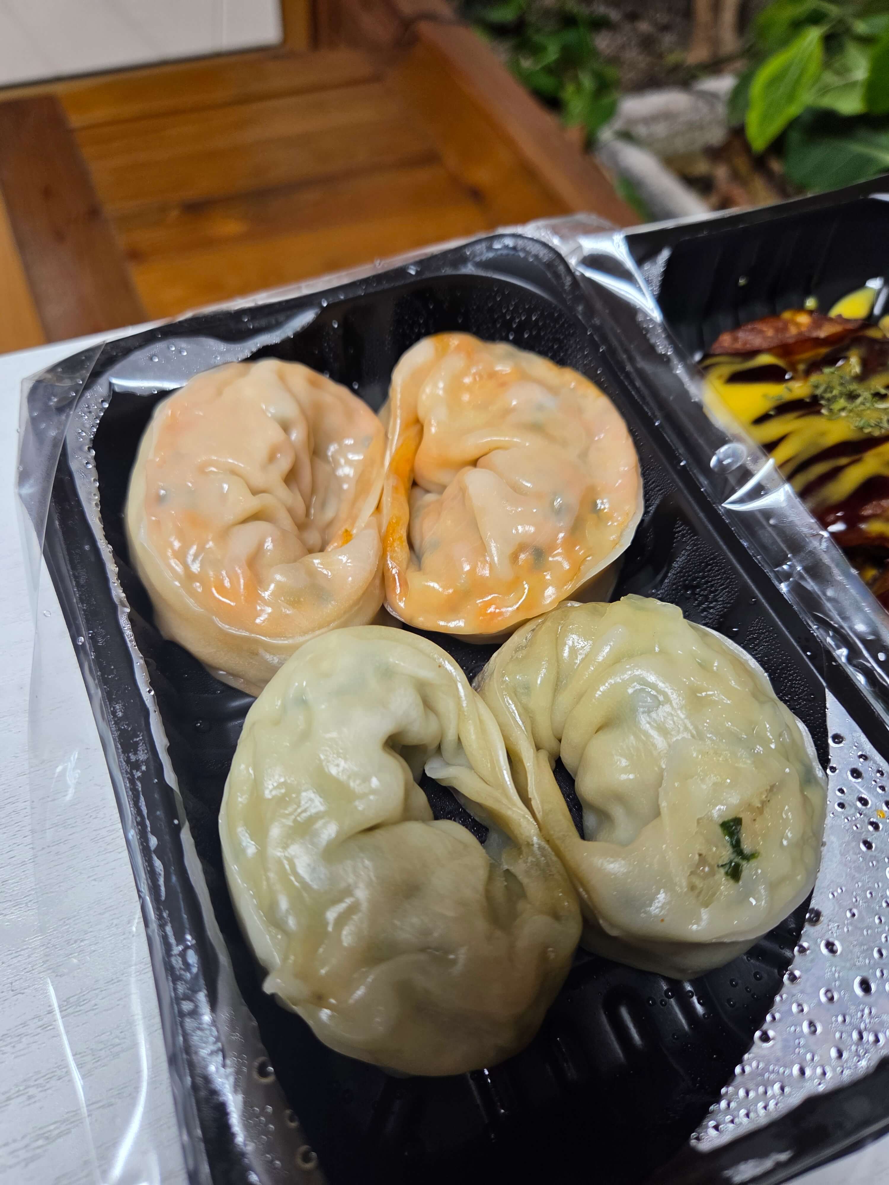 열정국밥 얇은피왕만두(김치만두2&amp;#44; 고기만두2)