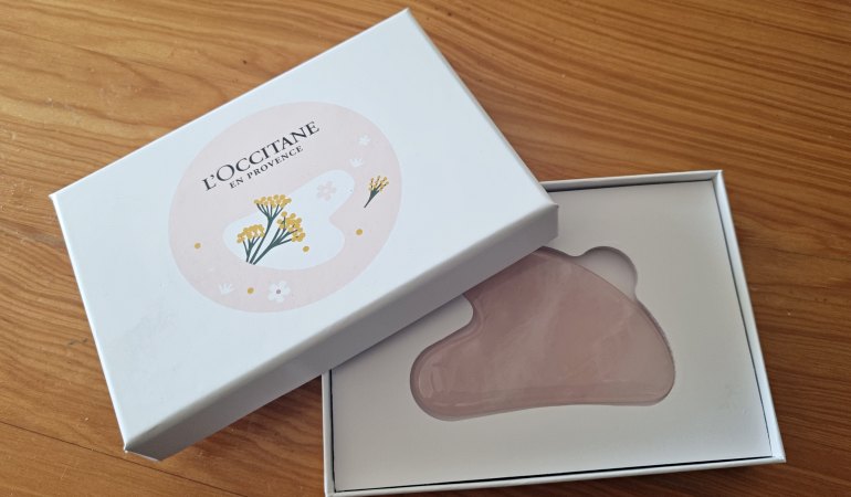 목주름관리 괄사마사지