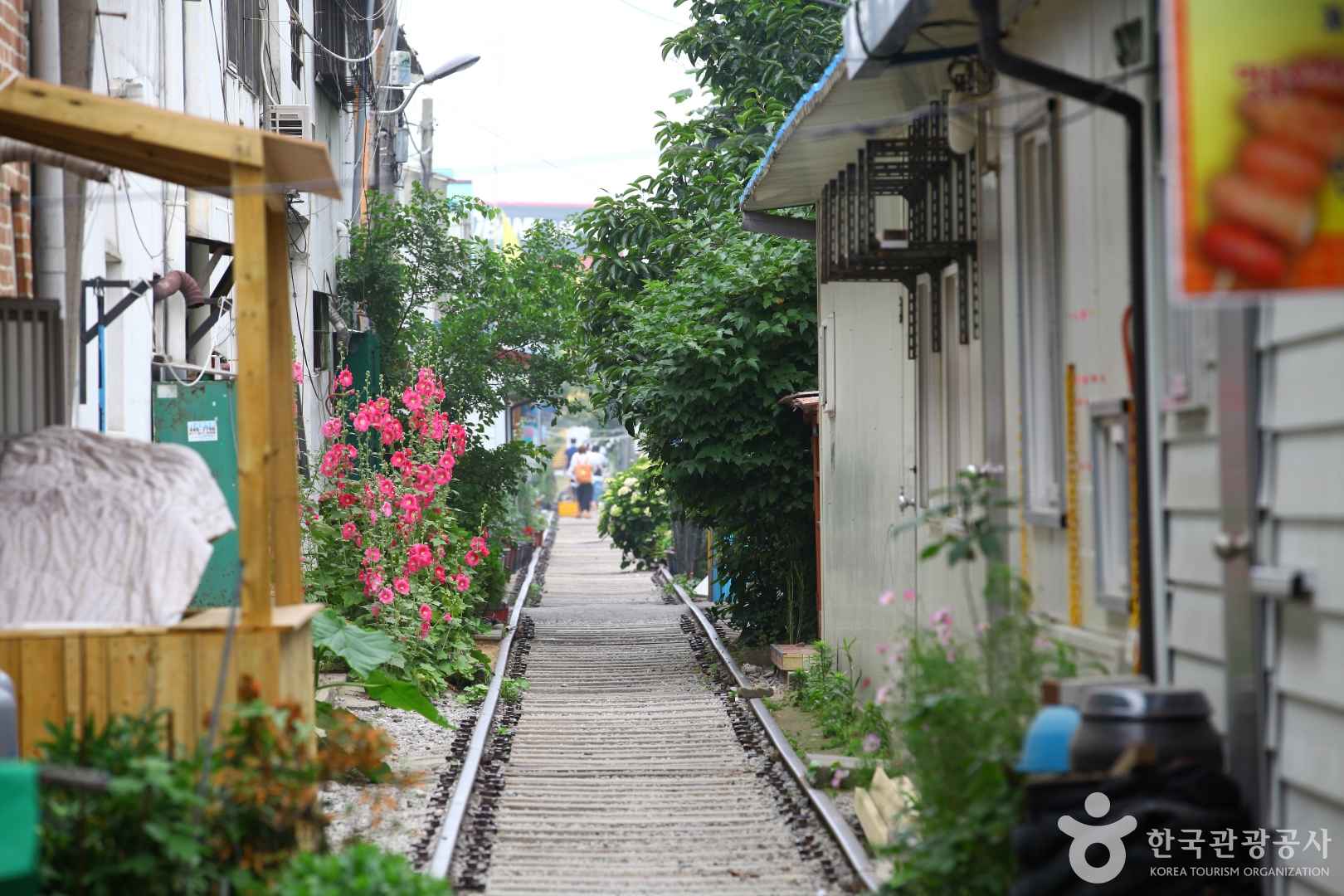 경암동 철길마을