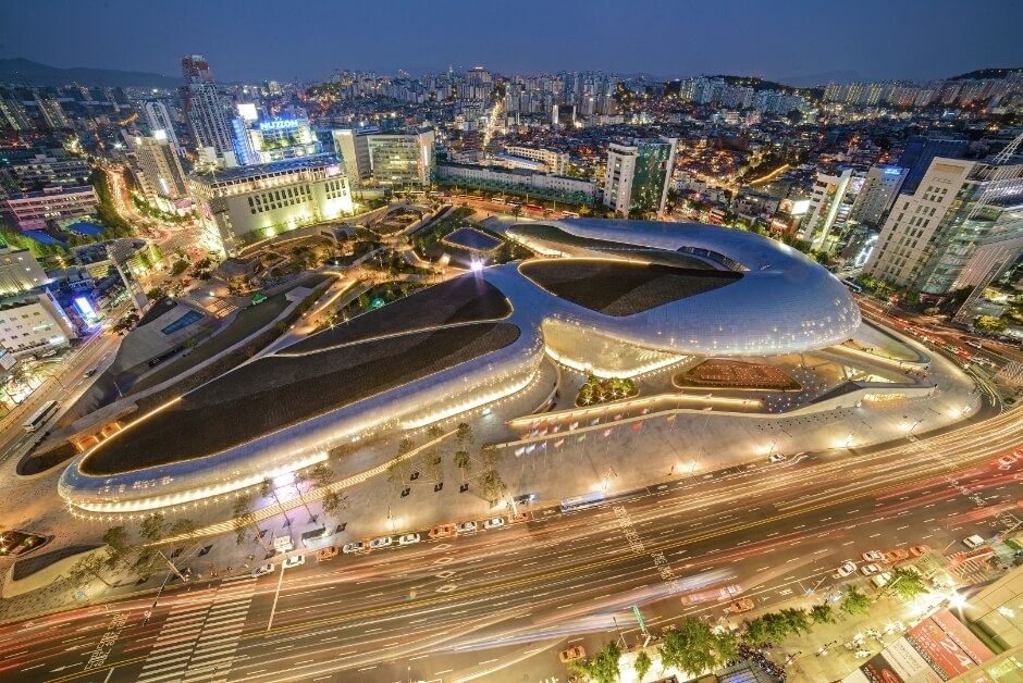 야경이 아름다운 도시관광지