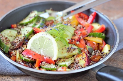 콰이노아 샐러드