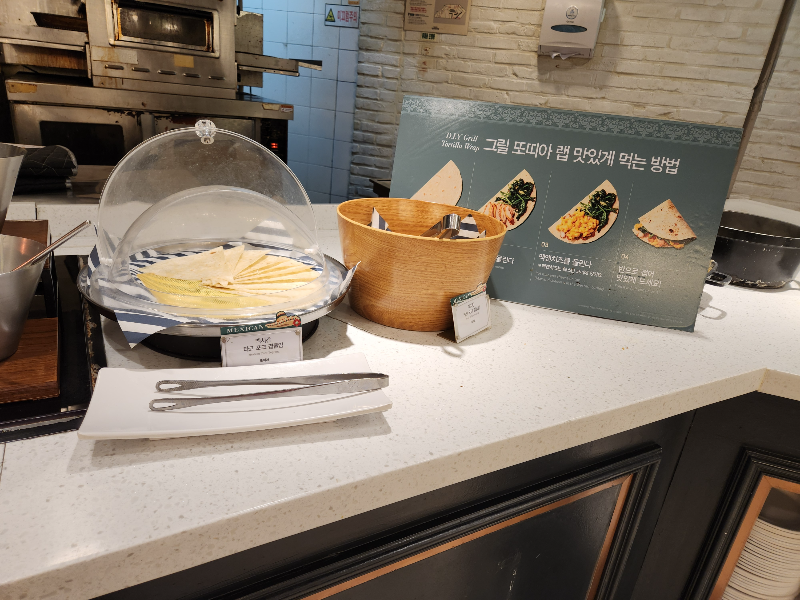 서울대 에그옐로우 애슐리퀸즈