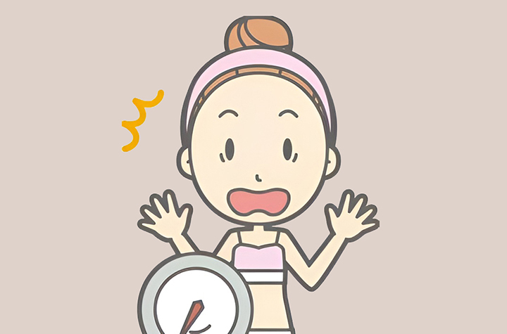 늘어난-체중에-놀라는-여성