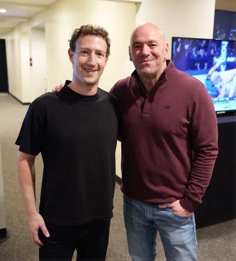 마크 저커버그 회색 티셔츠, 브루넬로 쿠치넬리, 조용한 럭셔리, 수피마 코튼, 억만장자의 유니폼, 올드머니룩, 억만장자 유니클로, 고급 면티 추천, 부자들의 유니클로, 프리미엄 캐시미어 브랜드, 더 로우, 로로 피아나, 선택적 복장 규칙, 미니멀리스트 부자, 티셔츠 소재 종류, 최고급 면 종류