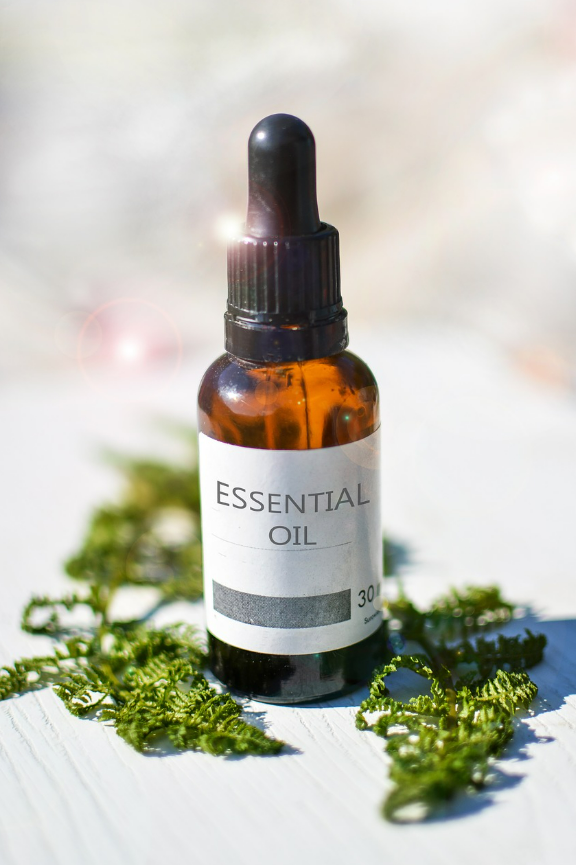 에센셜 오일로 에너지 수준 향상 : 천연 아로마 테라피의 힘을 발휘합니다.