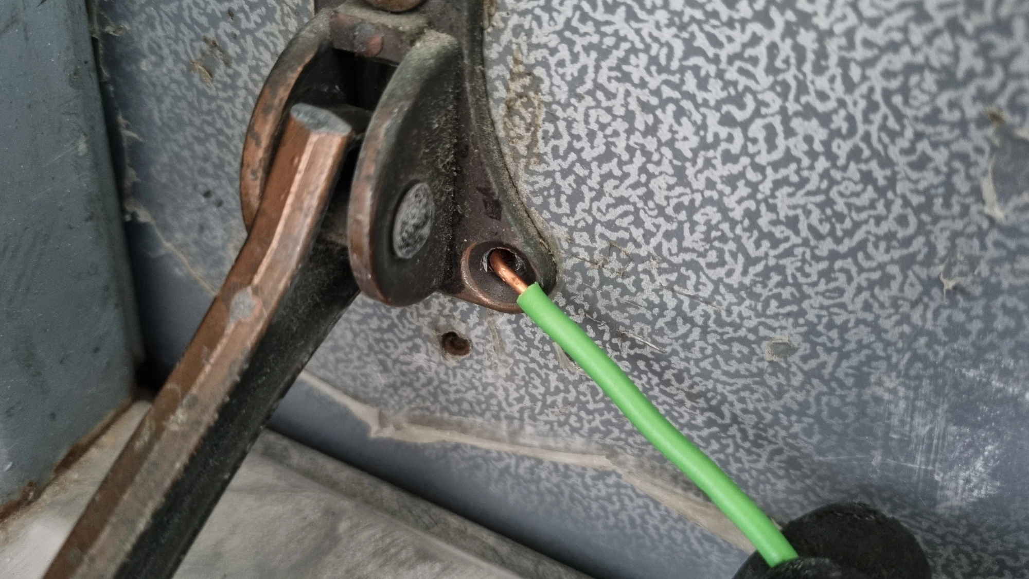 흔들리는 말발굽