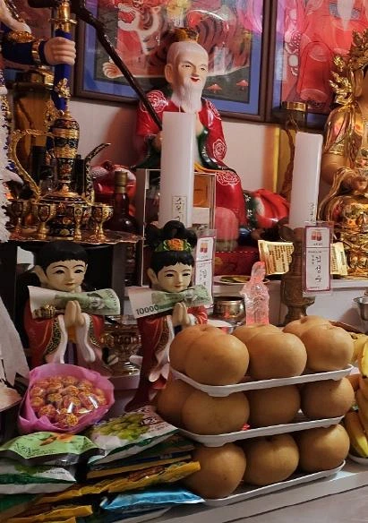 대자비 신당 내부