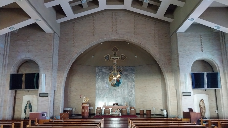 수원 원천동성당 제대, 제단, 십자고상, 감실, 성모상, 요셉 성인 상 사진