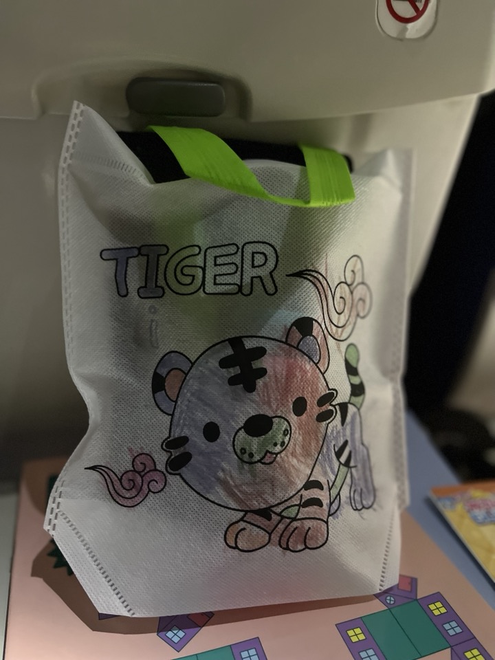 아이와-해외여행-기내-장난감