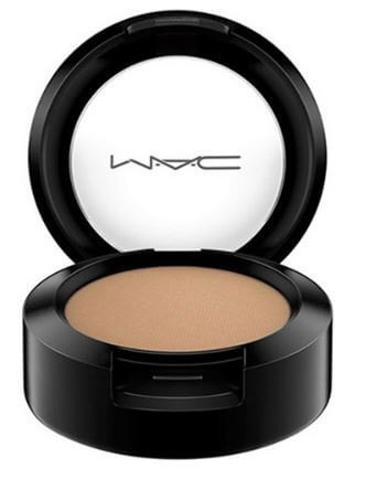 겨울의 화려함을 뽐내는 겨울 화장메이크업 하는 방법