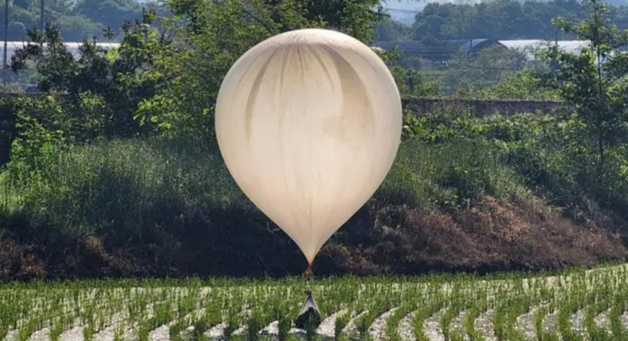 속보 30번째 북한 쓰레기 풍선(북한 오물 풍선) 청와대로, 대남 쓰레기풍선