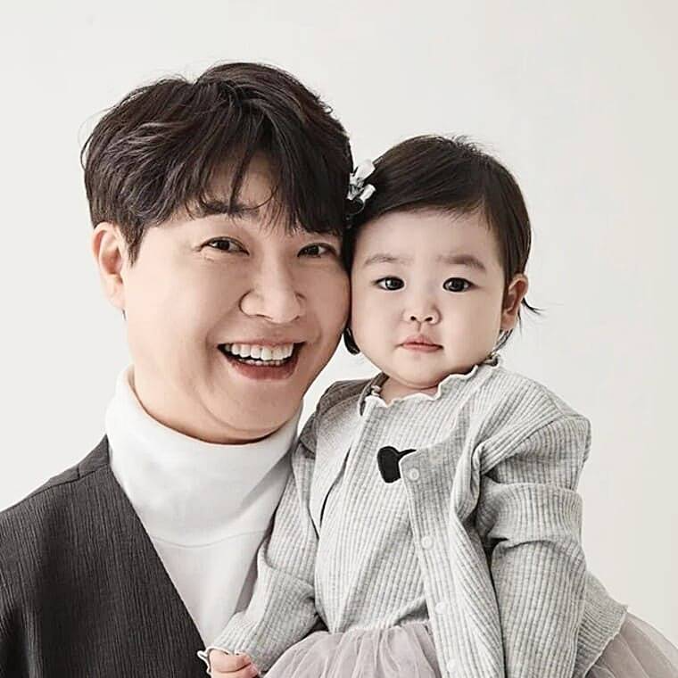 방송인-박수홍-아내-김다예-딸-재이