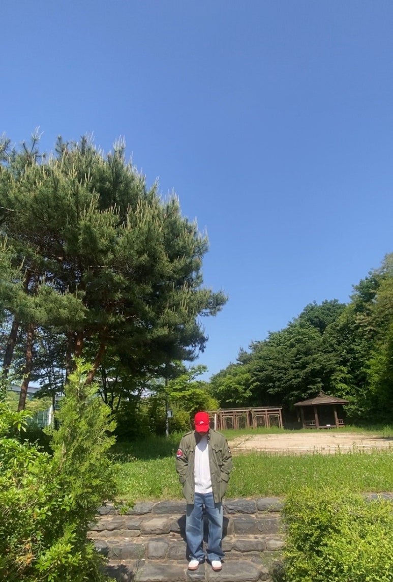 데일리룩(2024. 5. 18.)나이키 헤리티지 86 퓨추라 워시드 레드, 폴로랄프로렌 야상 M-65, 어커버 반팔, 에러스익셉티드 왁스드 데님팬츠, 아디다스 그라다스 그린 삼바