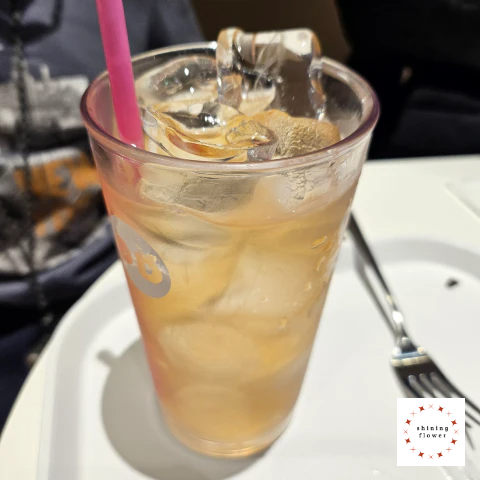 던킨도너츠-피치아이스티