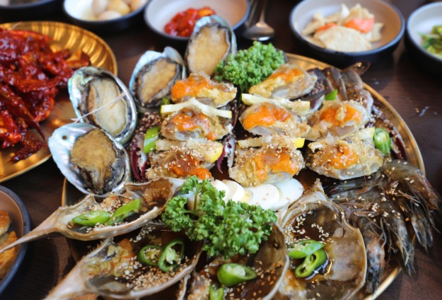 생생정보 고수의부엌 게장 맛집 위치 및 정보(여수 무한리필 게장 한상 맛집)