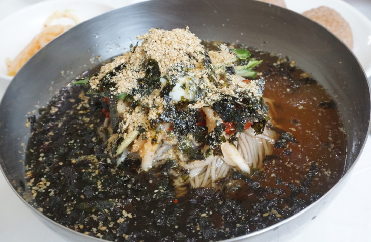 범바위 막국수