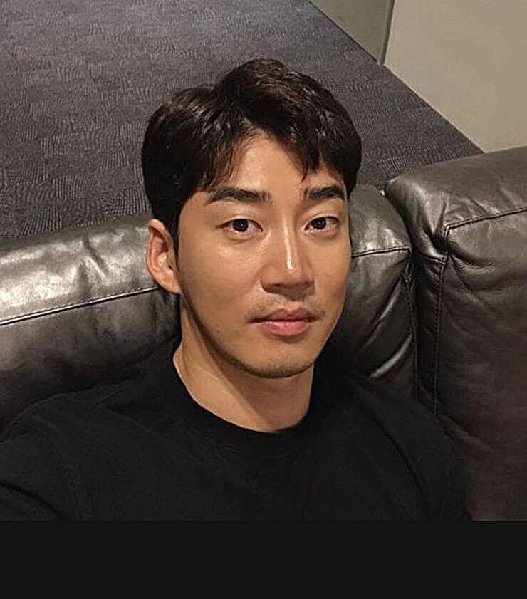 배우-윤계상