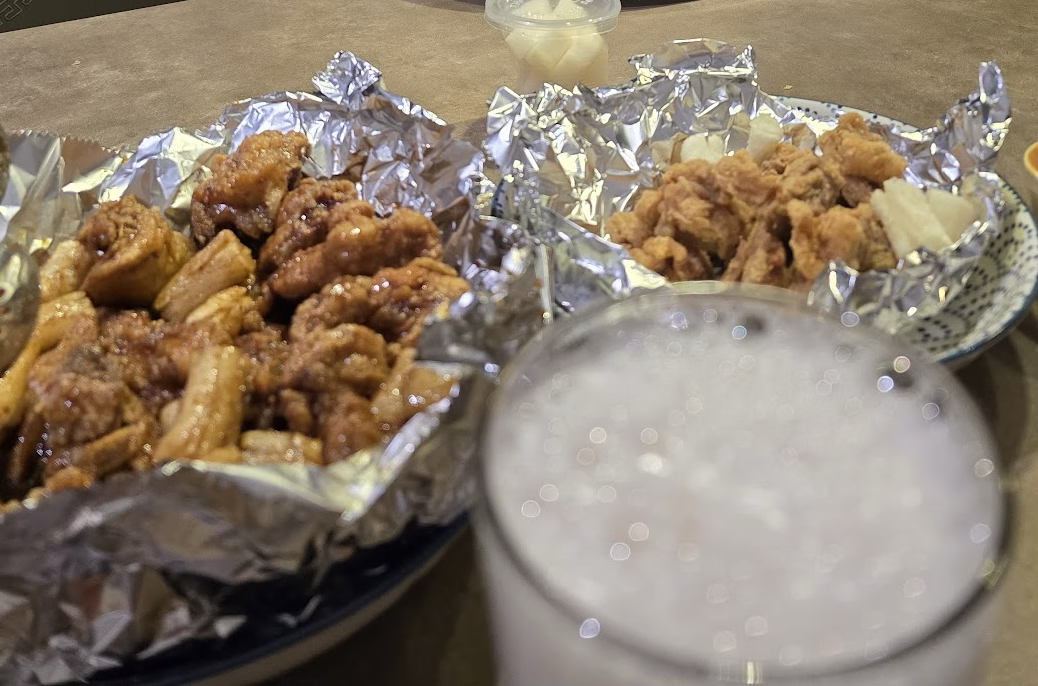 베트남 배달음식 - 치킨과 맥주 사진
