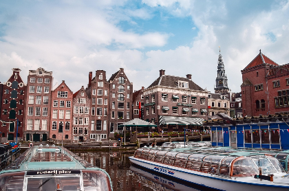 암스테르담 운하와 물 위에 세운 도시 건축