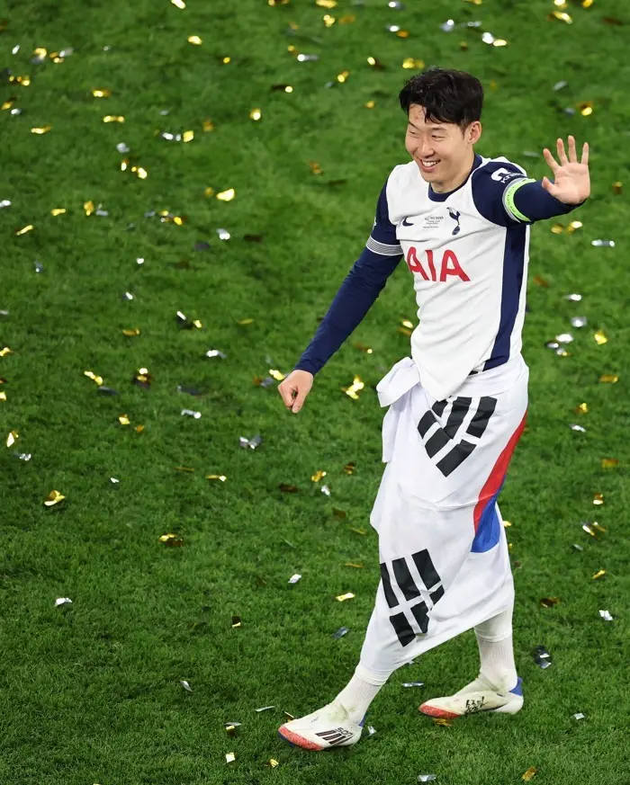 손흥민1