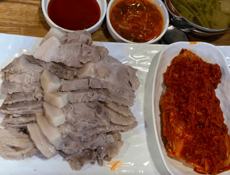 생생정보통 성남 굴보쌈 27년 전통 맛집