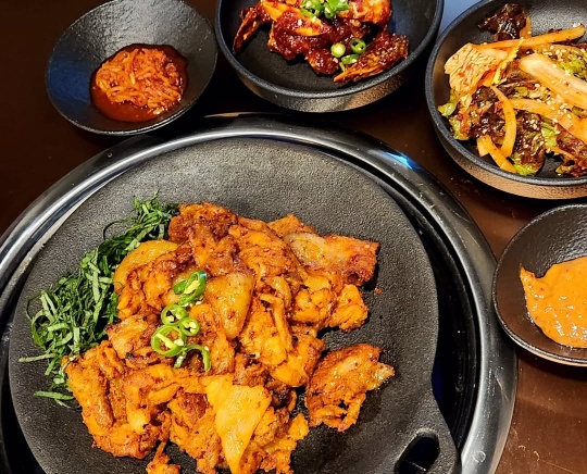 종로 석판돼지고기 '육석관'