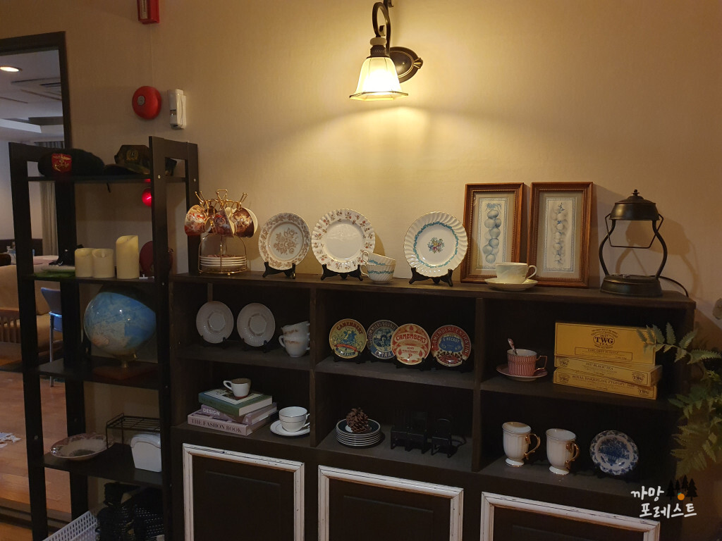 쿠주 소셜 하우스 인테리어