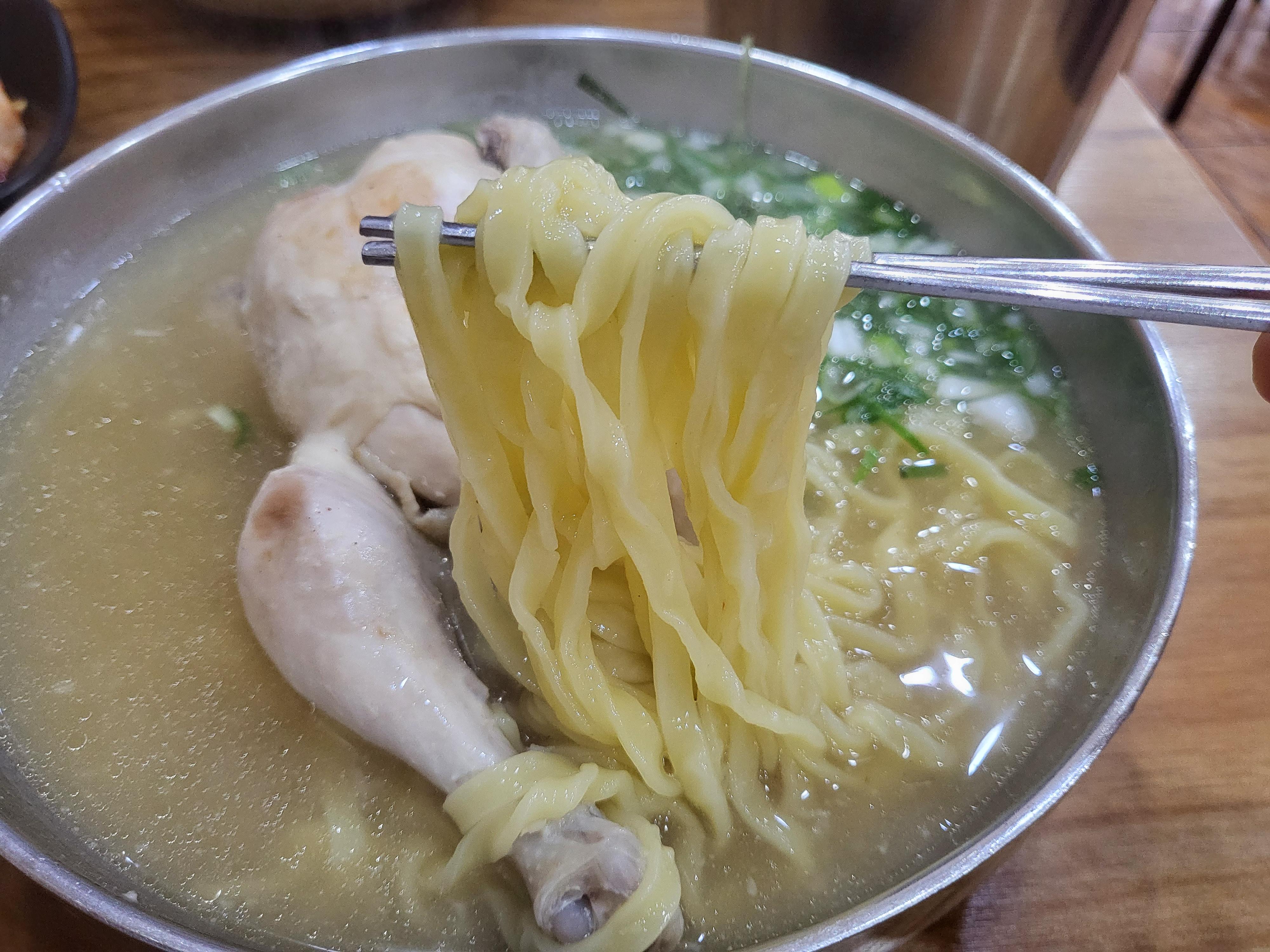 이가네생칼국수 - 칼국수