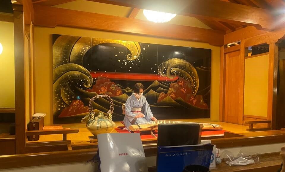 카니도라쿠 전통음악 연주