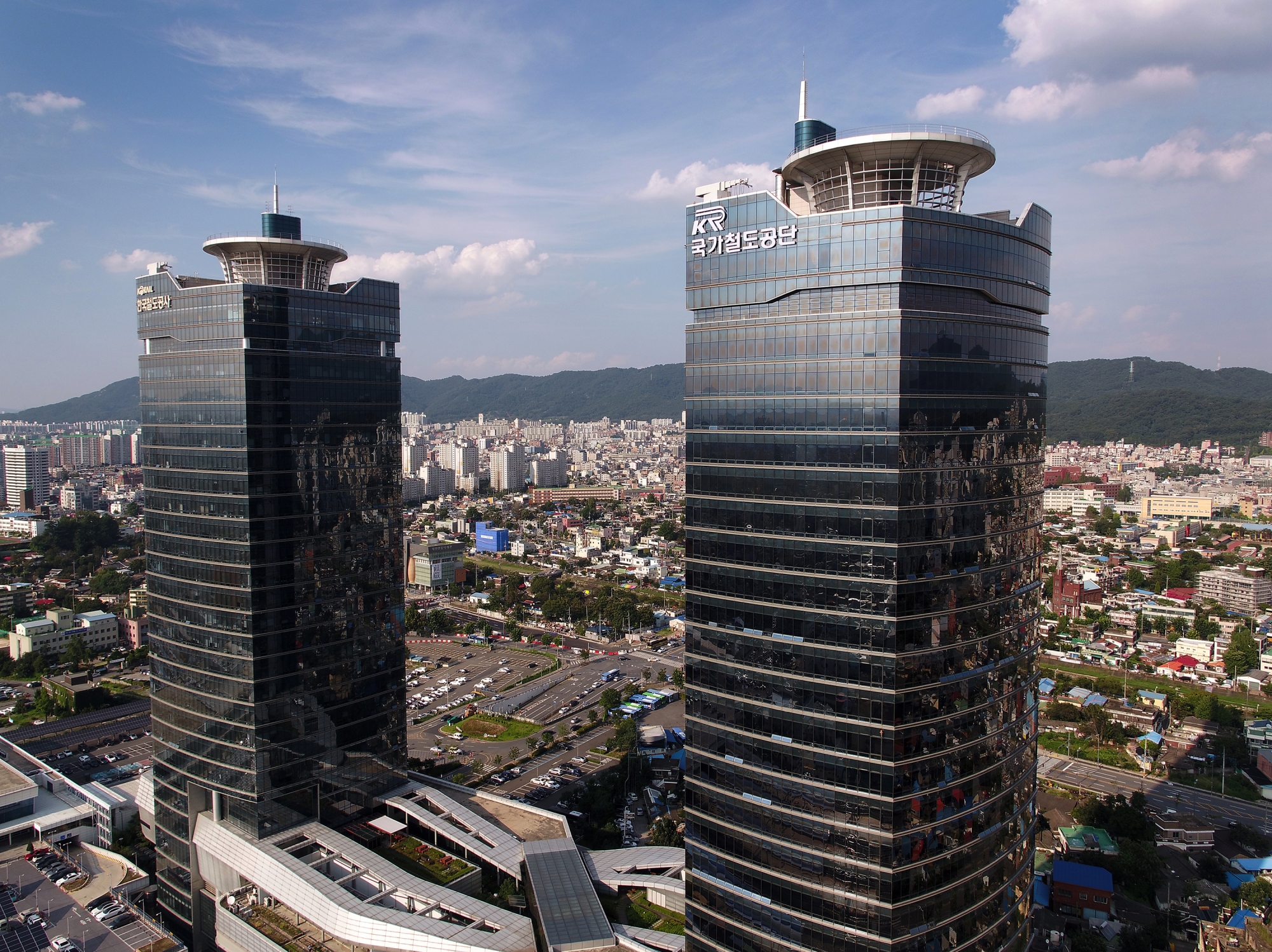 국가철도공단, 유능한 인재 93명 채용...10월 5일부터 원서접수 ㅣ 한국농어촌공사, 신입사원 333명 공개 채용