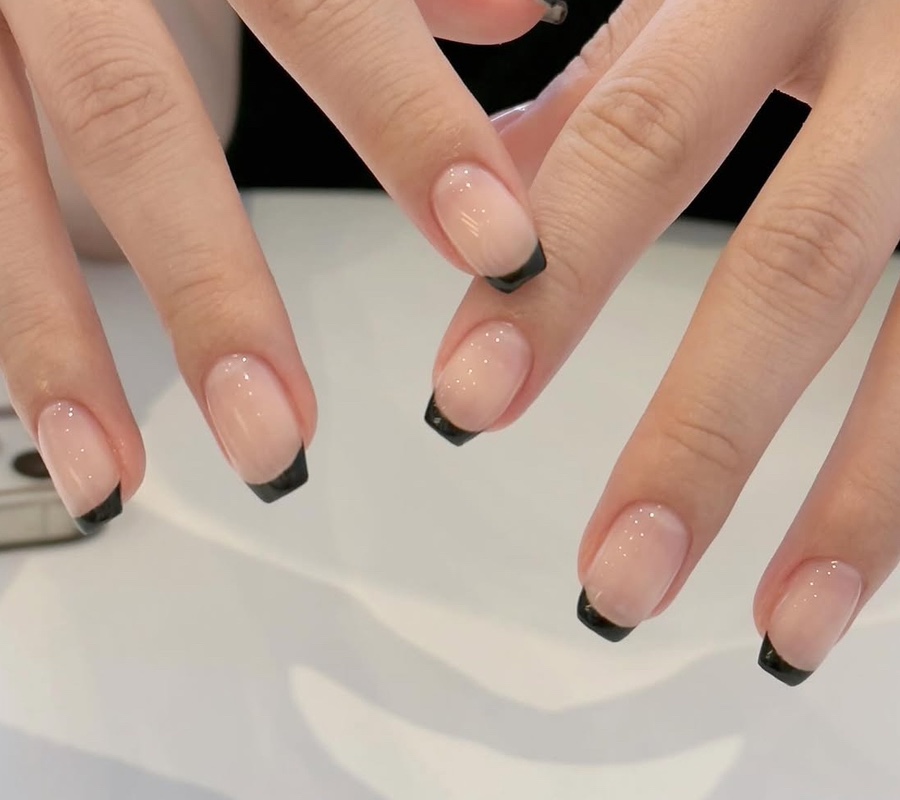 자석 + 치크 네일의 매력