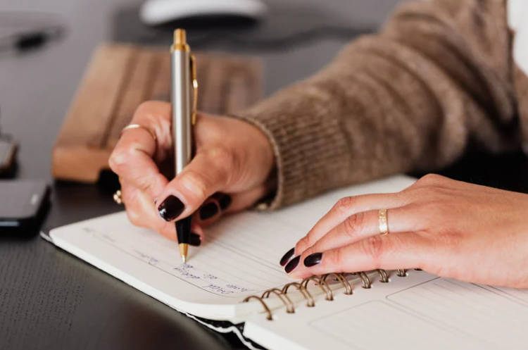 아기 성장기록 방법과 육아일기 꾸준히 쓰는 팁