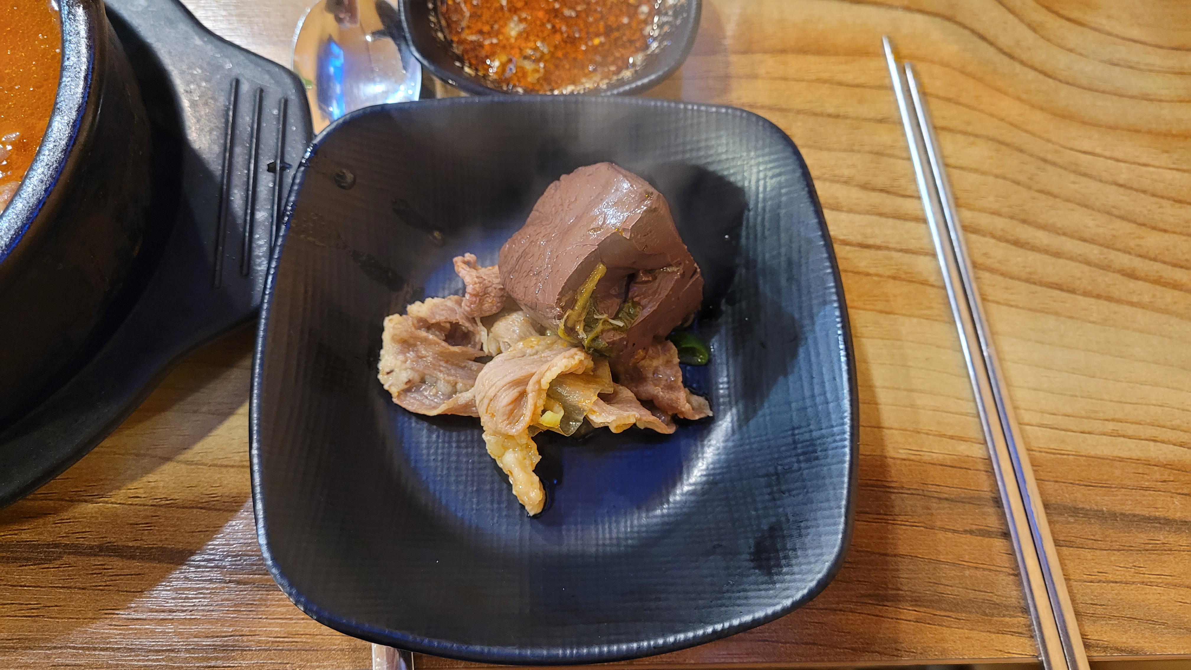 장터집 양평해장국 차돌박이와 선지