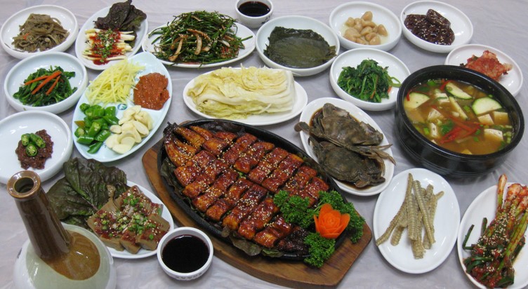 풍천장어와-함께하는-고창복분자와-수박축제