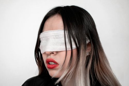 눈도 햇빛에 탄다? 자외선이 부르는 광각막염과 예방법