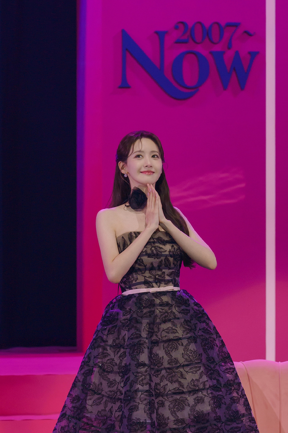 소녀시대 멤버이자 배우 임윤아가 마카오와 타이베이 &#39;YOONA FAN MEETING TOUR : YOONITE&#39;(윤아 팬미팅 투어 : 유나이트)에서 팬들을 만나고 있다. [사진=SM엔터테인먼트]