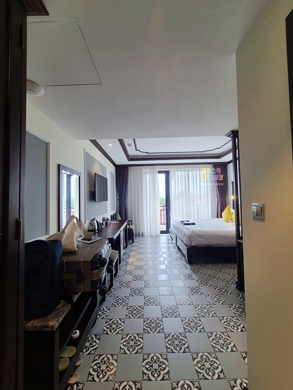 가성비 대박, 호이안 멀베리 컬렉션 실크빌리지 리조트 트렌디 프리미어룸 발코니 솔직후기