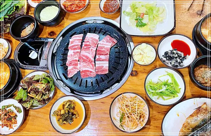 시흥 물왕저수지 맛집 삼겹살 쌈밥정식, 된장찌개, 고등어 구이
