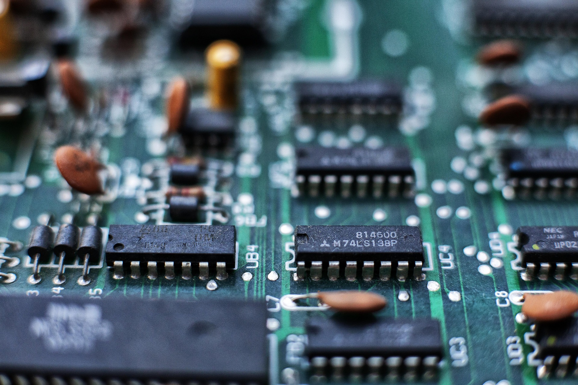 기술 표준 확정 직전에만 존재했던 과도기 하드웨어 설계의 희귀성