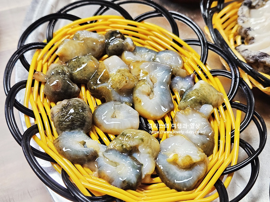 기장 대변항 해녀촌 파래장 해산물 모듬 전복죽 맛집