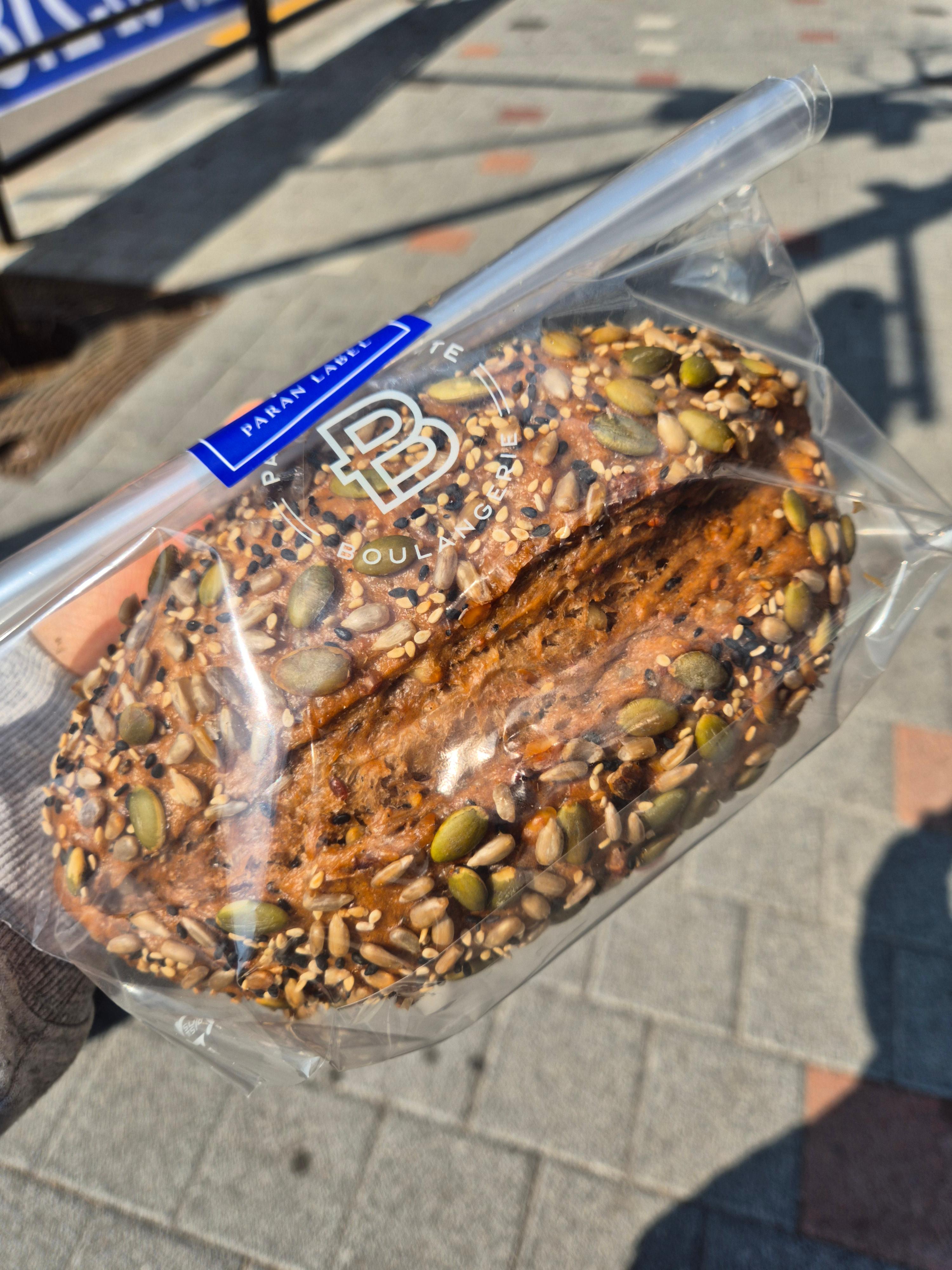 파리바게트 파란라벨 멀티그레인 호밀빵 앞면